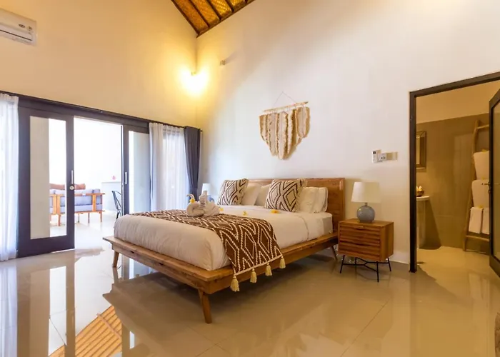 Castelu 3br Peacefully Near Mertanadi * Seminyak